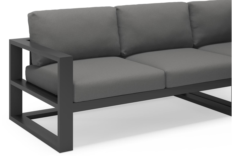 Verato loungehoek in zwart aluminium met natte charcoal chine all weather sunbrella® luxe kussens