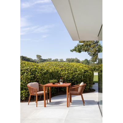 Orso tuintafel afgerond vierkant in roestbruin aluminium - L 90 x B 90 x H 75 cm