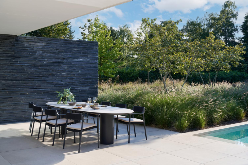 Fiordo tuinstoel in zwart aluminium en zwart vierkant geweven ronde rope 