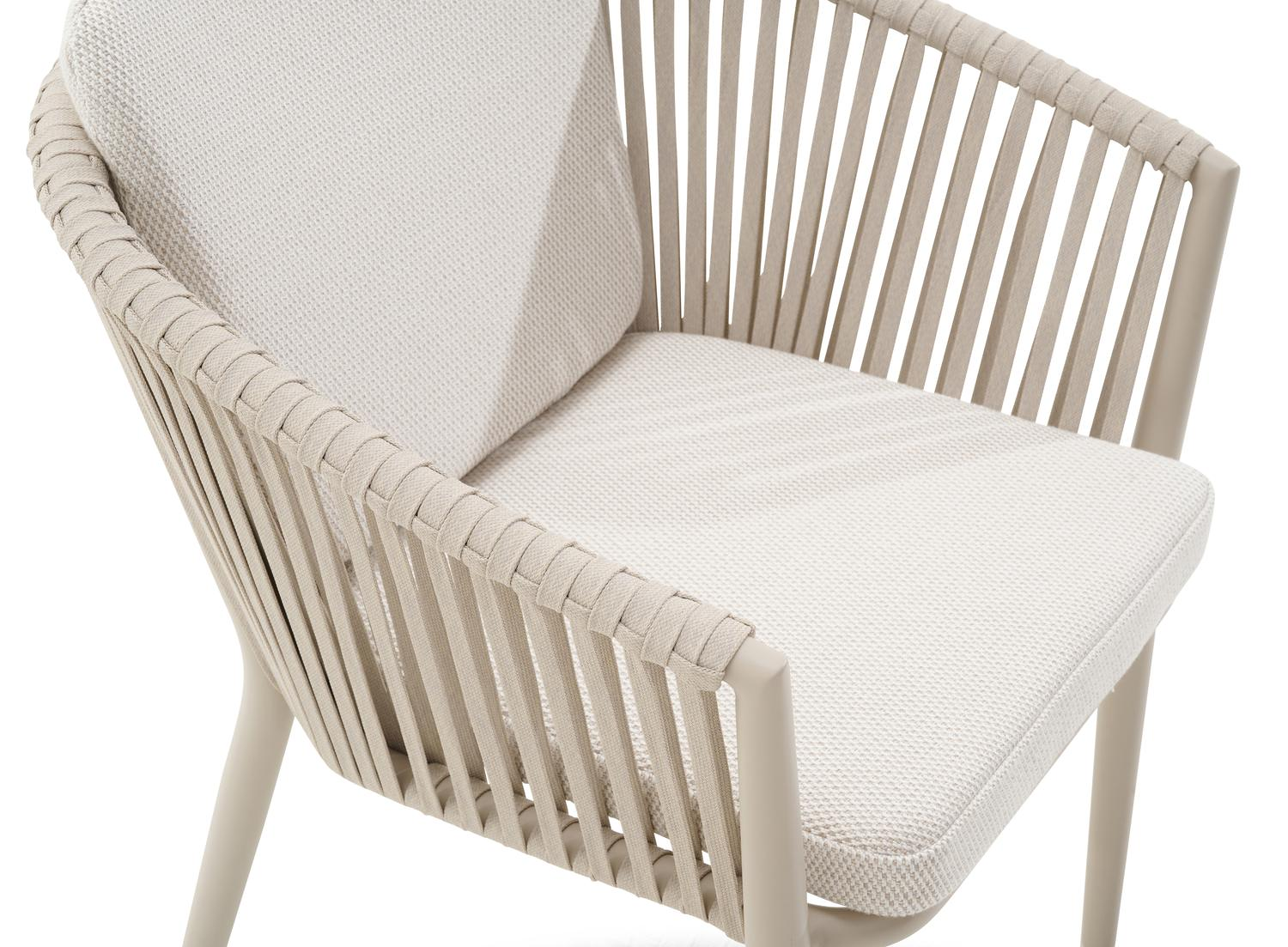 Orso tuinstoel in beige aluminium en beige verticaal geweven vlakke rope met Lopi Marble All Weather Sunbrella® Luxe kussen