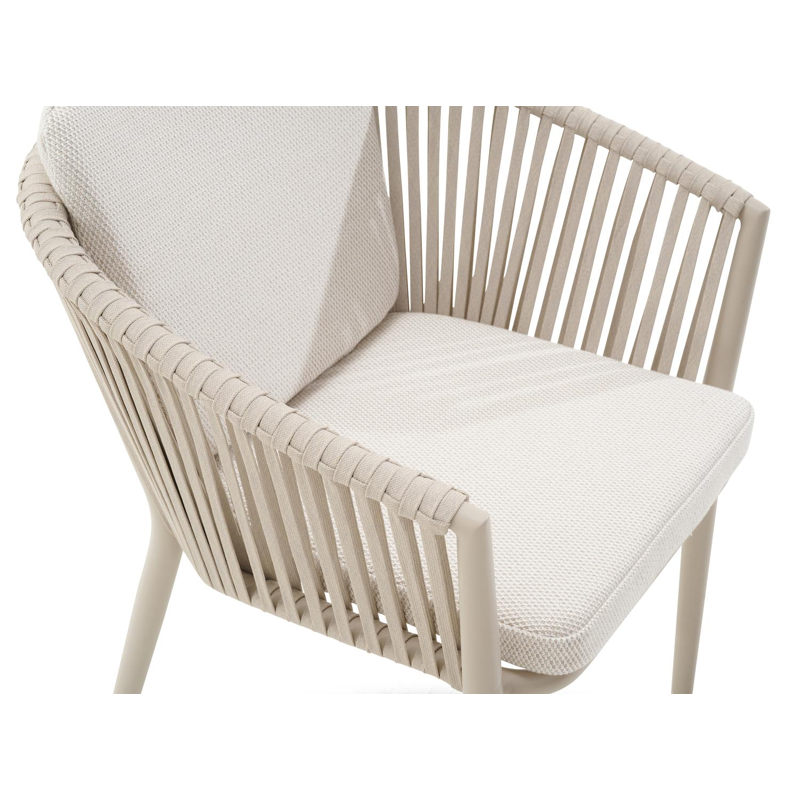 Orso tuinstoel in beige aluminium en beige verticaal geweven vlakke rope met Lopi Marble All Weather Sunbrella® Luxe kussen