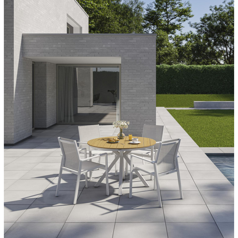 Tora tuinset in wit aluminium en naturel polywood tafelblad met 4 stapelbare Bahia tuinstoelen