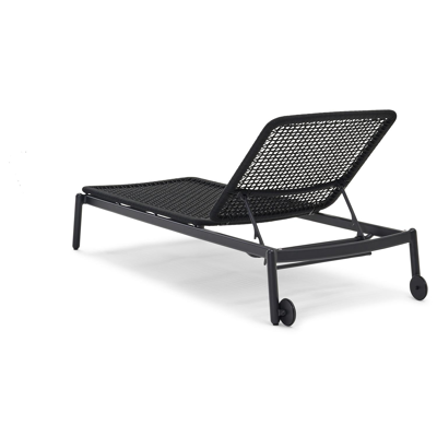 Fano verstelbaar ligbed in zwart aluminium en zwart vierkant geweven ronde rope met chartres sooty all weather sunbrella® luxe kussen