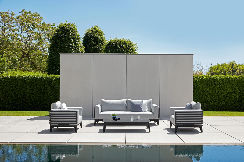 Mosa loungeset in zwart aluminium met grijs weather+ softtouch kussens
