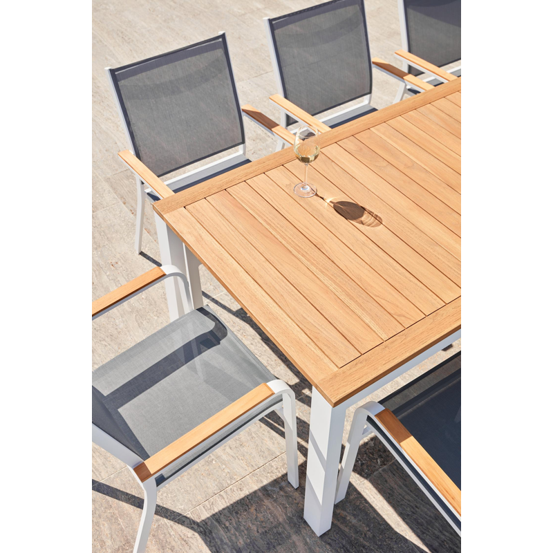 Amalfi stapelbare tuinstoel in wit aluminium en grijs textilene en teak armleuning