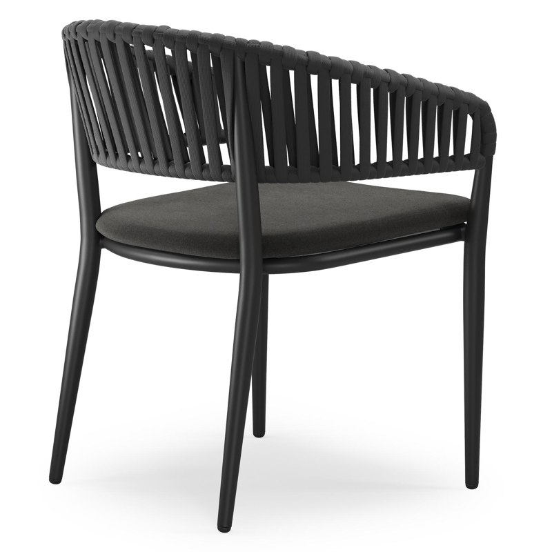 Tolfa stapelbare tuinstoel in zwart aluminium en zwart verticaal geweven luxe vlakke brede rope met stoelkussen in All Weather Sunbrella® Luxe Natte Sooty