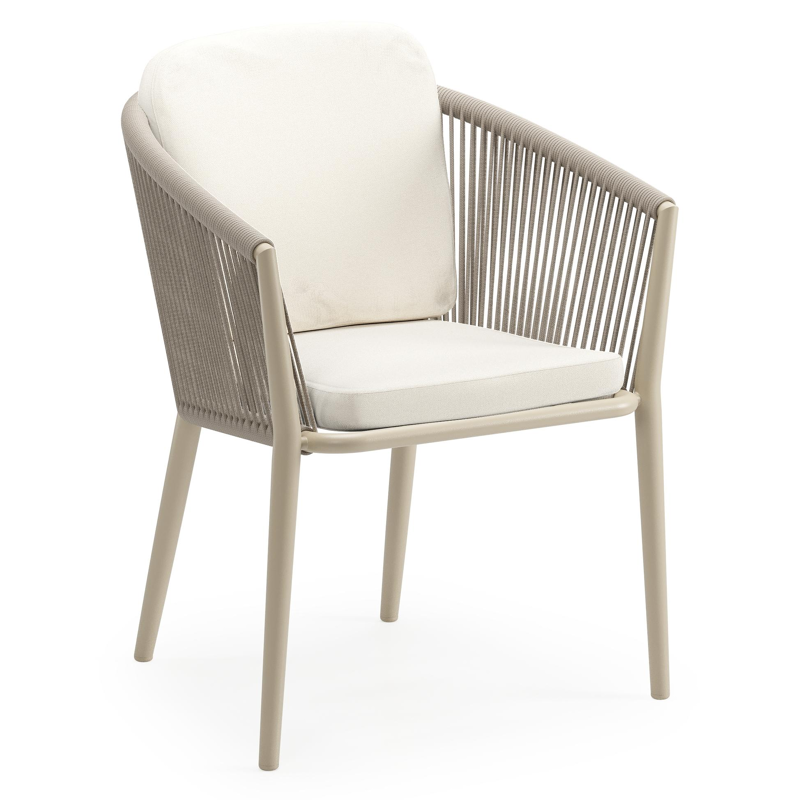 Orso tuinstoel in beige aluminium en beige verticaal geweven ronde rope met luxe zitkussen in All Weather Sunbrella® Luxe Natte White