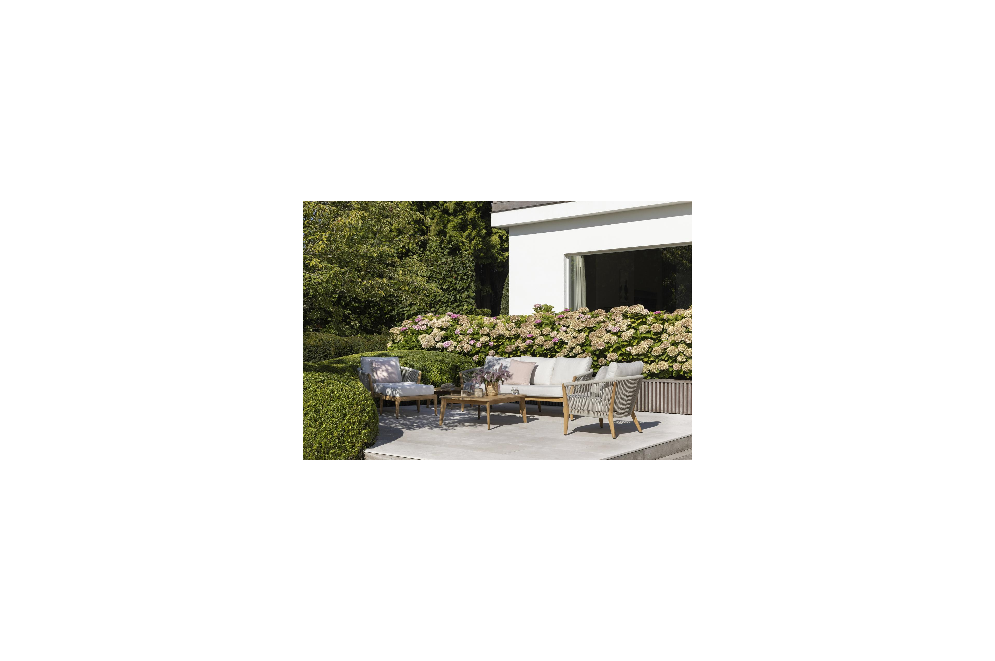 Orso loungeset in teak en rope met lopi marble All Weather Sunbrella® Luxe kussens en loungetafel