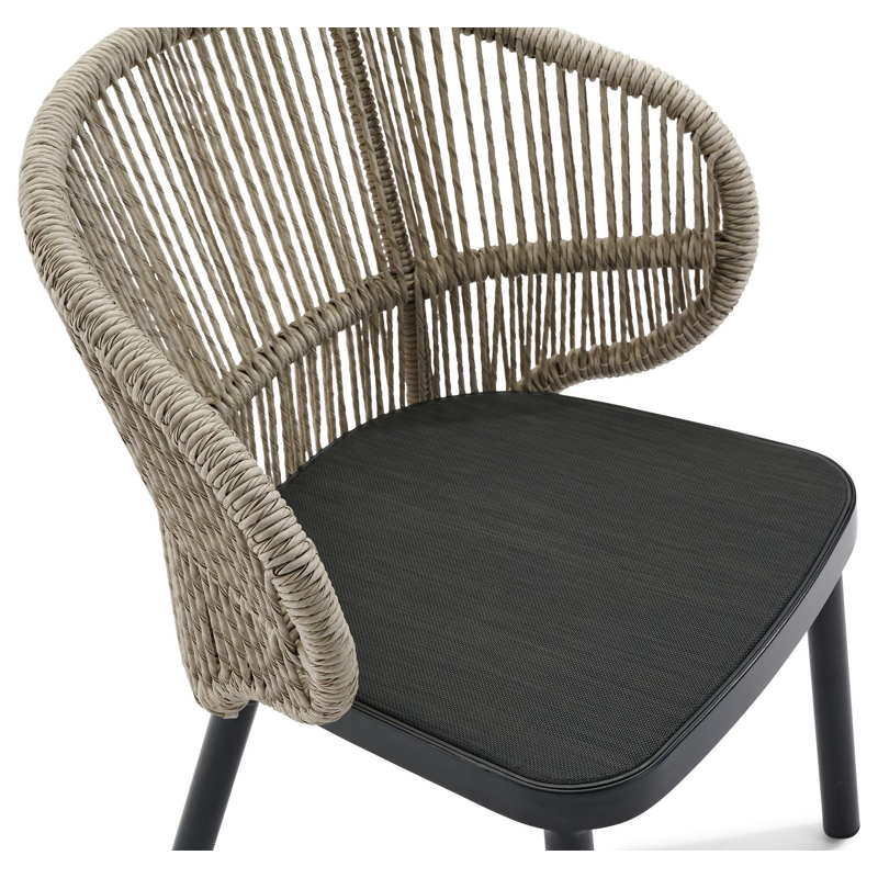 Lugano tuinstoel in zwart aluminium en beige gedraaide ronde wicker