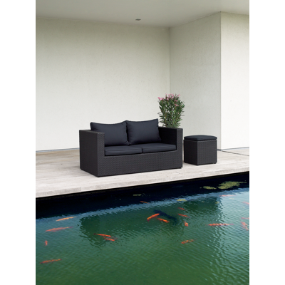 Amari 2-zit in zwart wicker met polyester kussens