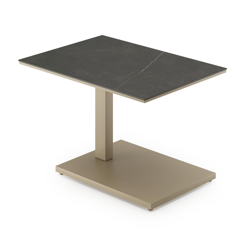 Table d'appoint pop-up Cirello rectangulaire en aluminium beige et céramique pleine Calatorao - Lg. 69.5 x Lrg. 50 x Haut. 66 cm