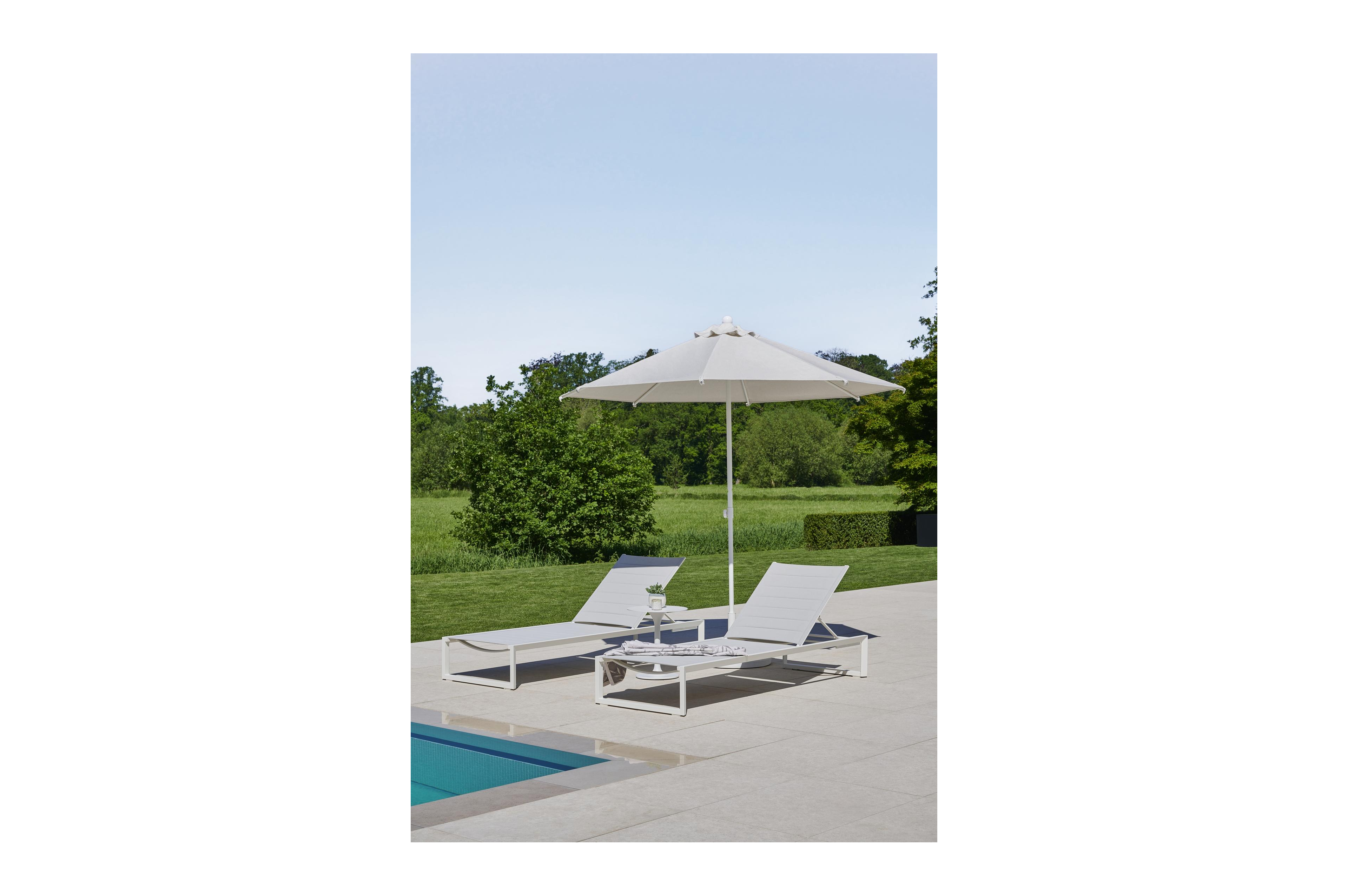 Cirello verstelbaar ligbed in wit aluminium met grijs comfort textileen