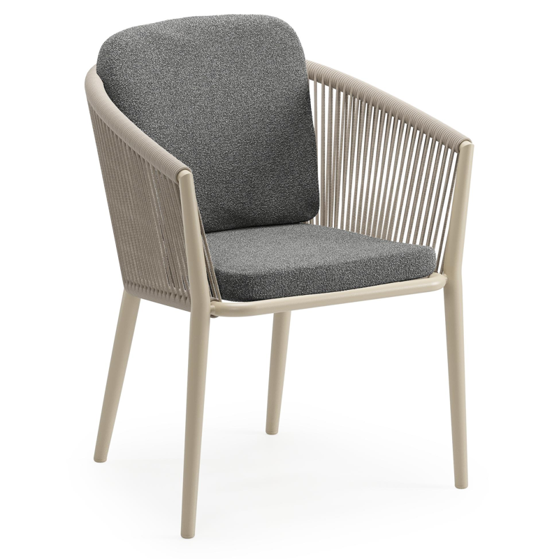 Orso tuinstoel in beige aluminium en beige verticaal geweven ronde rope met luxe zitkussen in All Weather Cosytica Catania Black